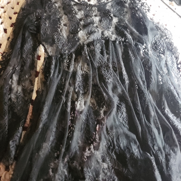 Forever 21 Black Lace Long Sleeve Dress - Picture 4 of 4